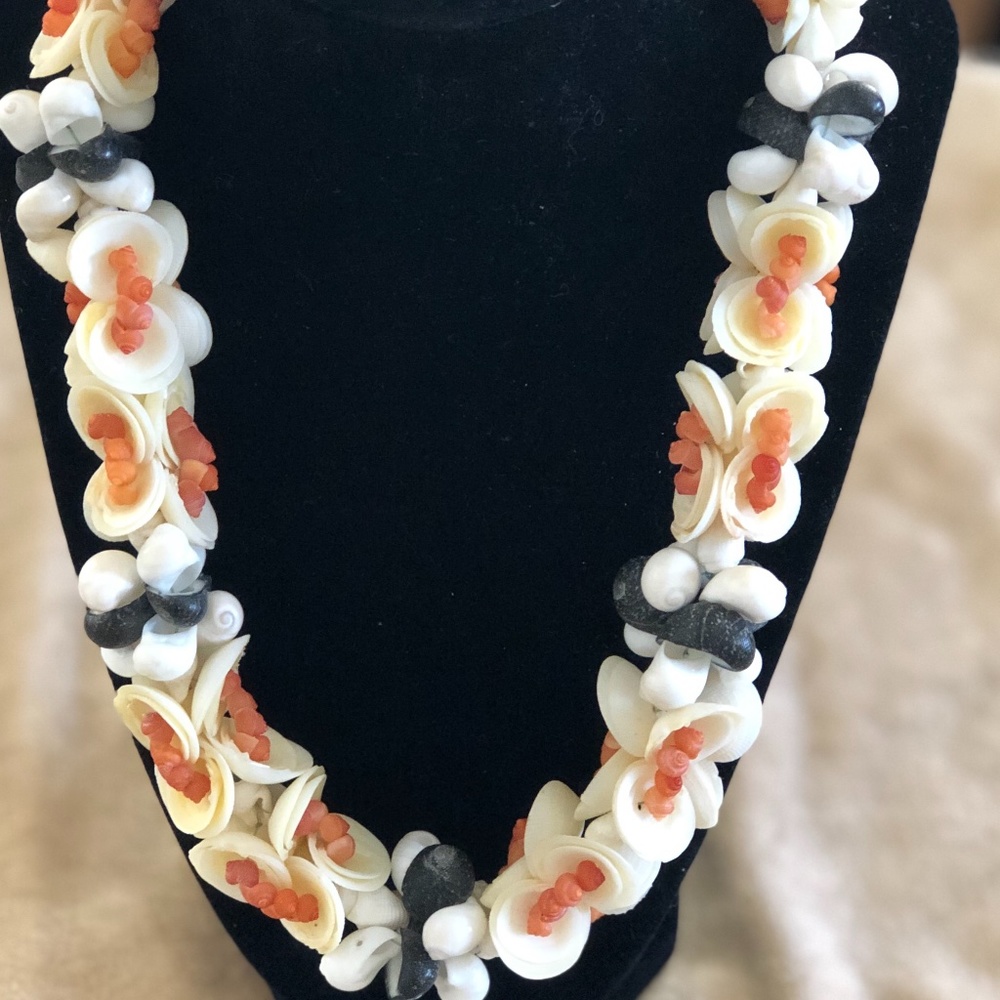 Seashells Necklace